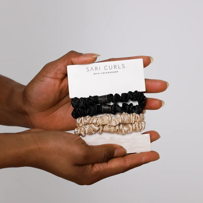 SARI CURLS | Silky Satin Small Scrunchies - 4er Set