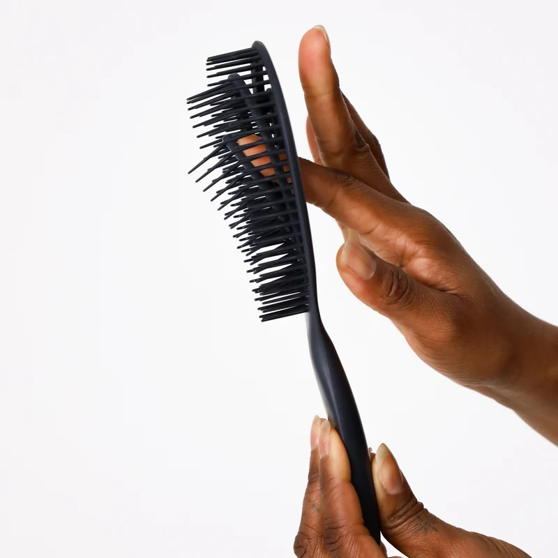 SARI CURLS | Detangling Brush - Black Edition