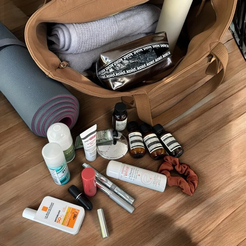 Midi Insulated Makeup Bag Chrome