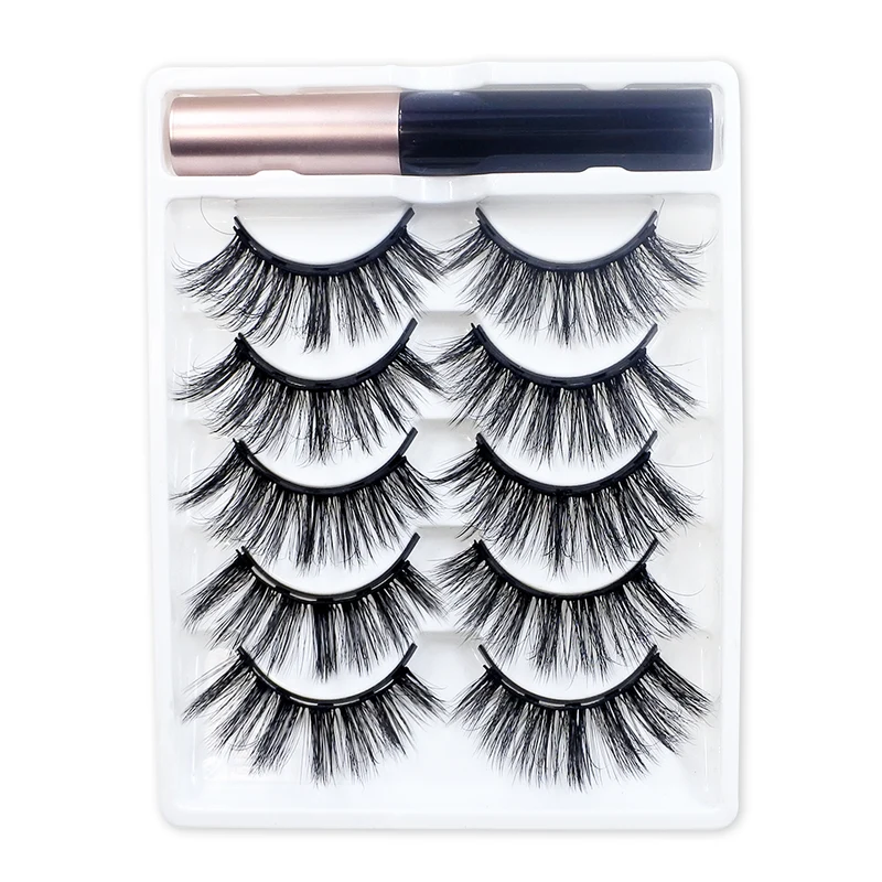Magnetische Wimpern mit Eyeliner
