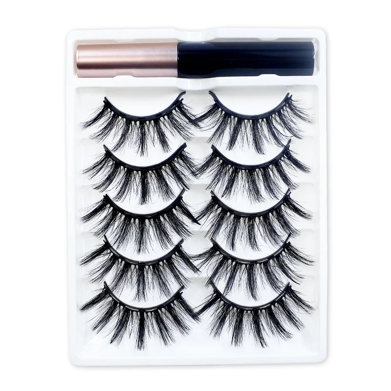 Magnetische Wimpern mit Eyeliner