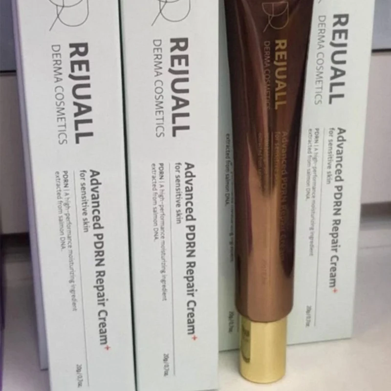 Revitalisierende Creme. Spendet intensive Feuchtigkeit und mildert Pigmentflecken.