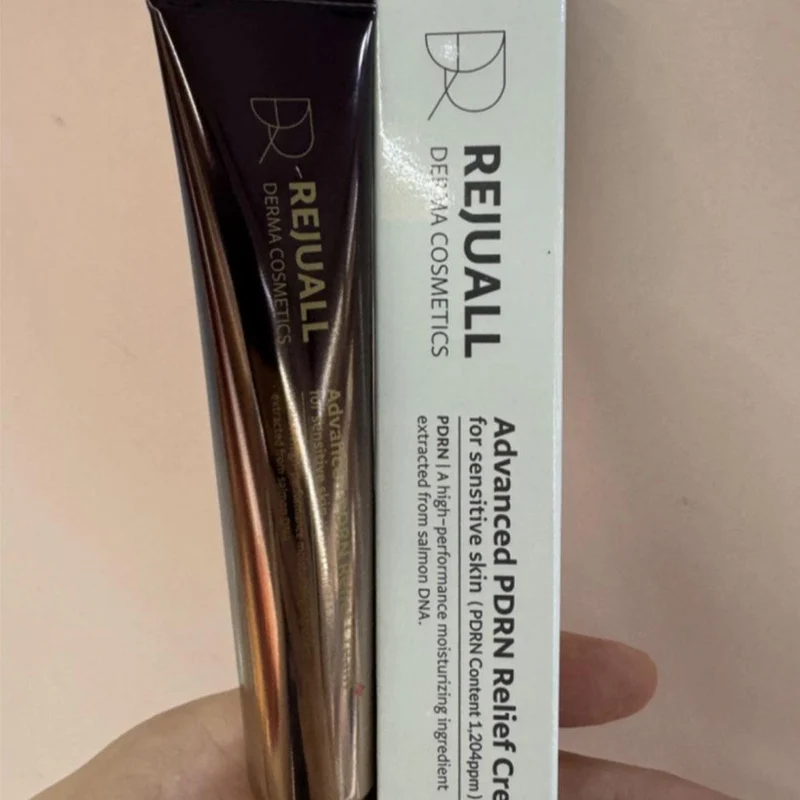 Revitalisierende Creme. Spendet intensive Feuchtigkeit und mildert Pigmentflecken.
