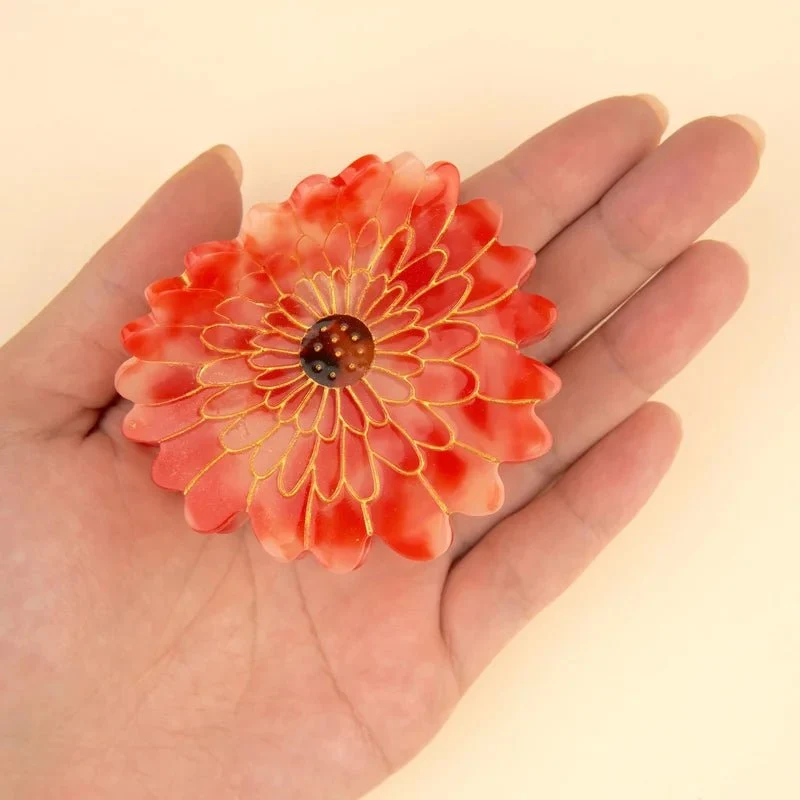 Dahlia Hair Claw