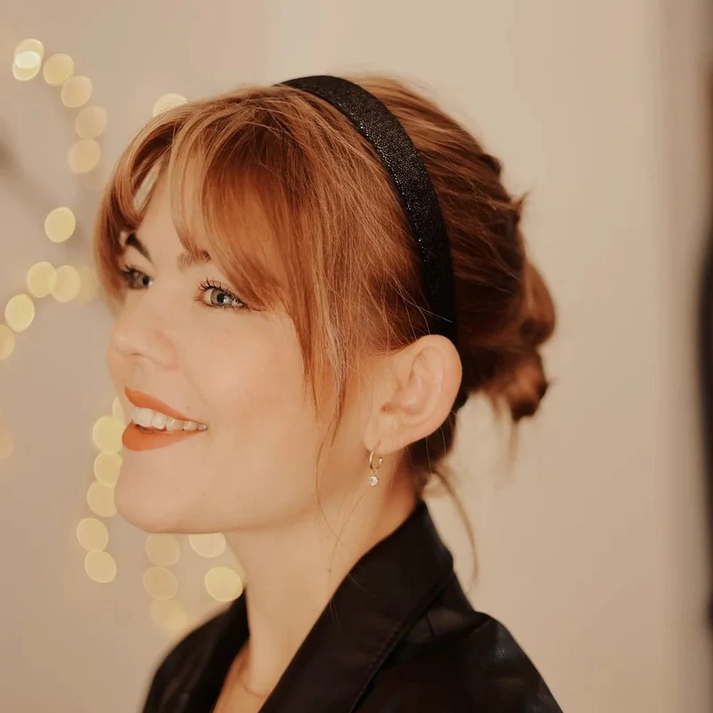 Anna Glitzer Schwarz