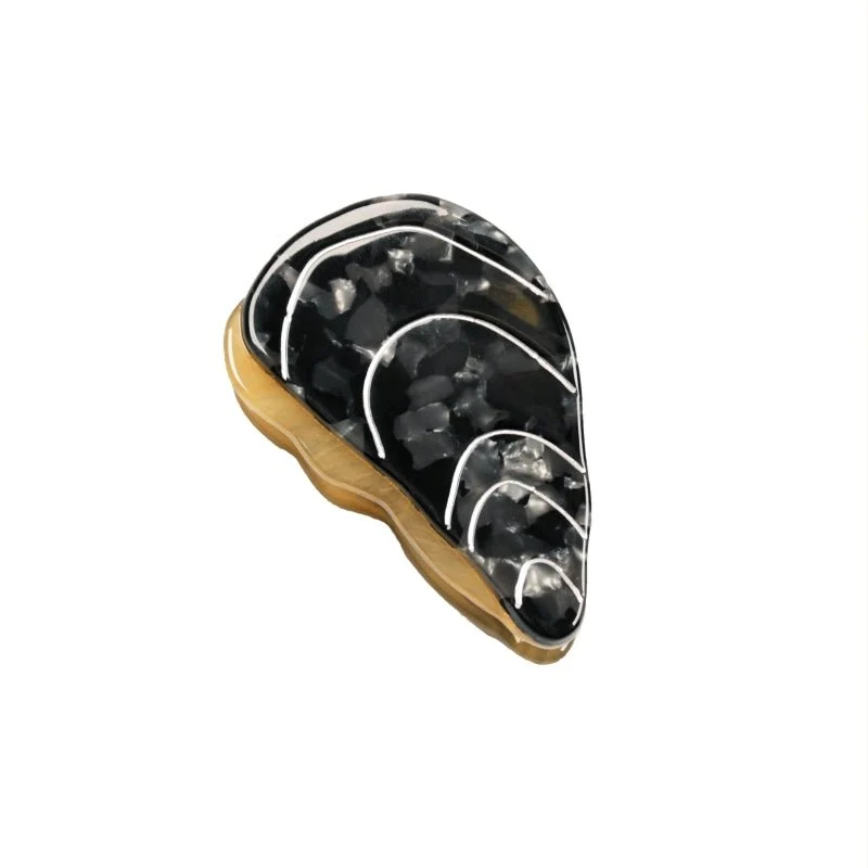 Mussel Hair Claw