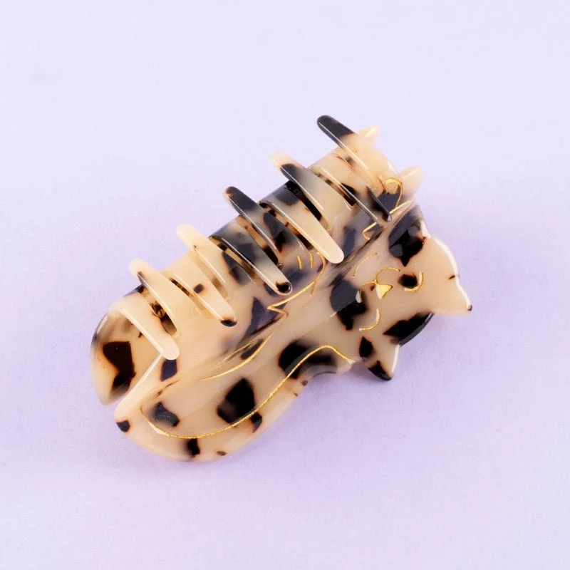 Tabby Cat Hair Claw