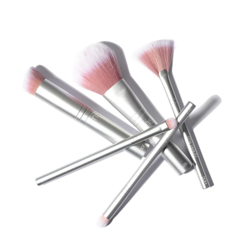 Skin2Skin Classic Fan Brush