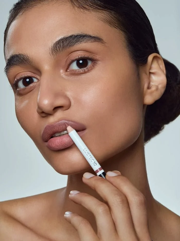 Lustec Correcting Lipliner 2 x 0,52 g