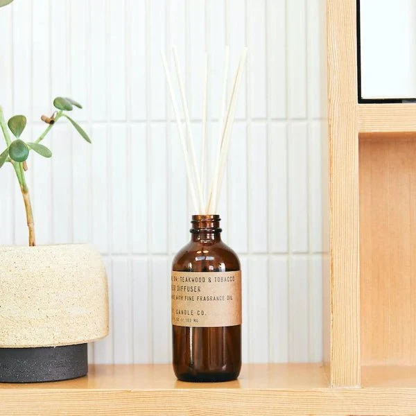 No. 04 Teakwood & Tobacco Reed Diffuser 103 ml