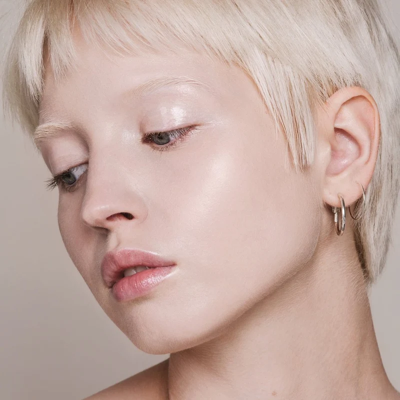 Skin Equal Soft Glow Foundation SPF20 30 ml