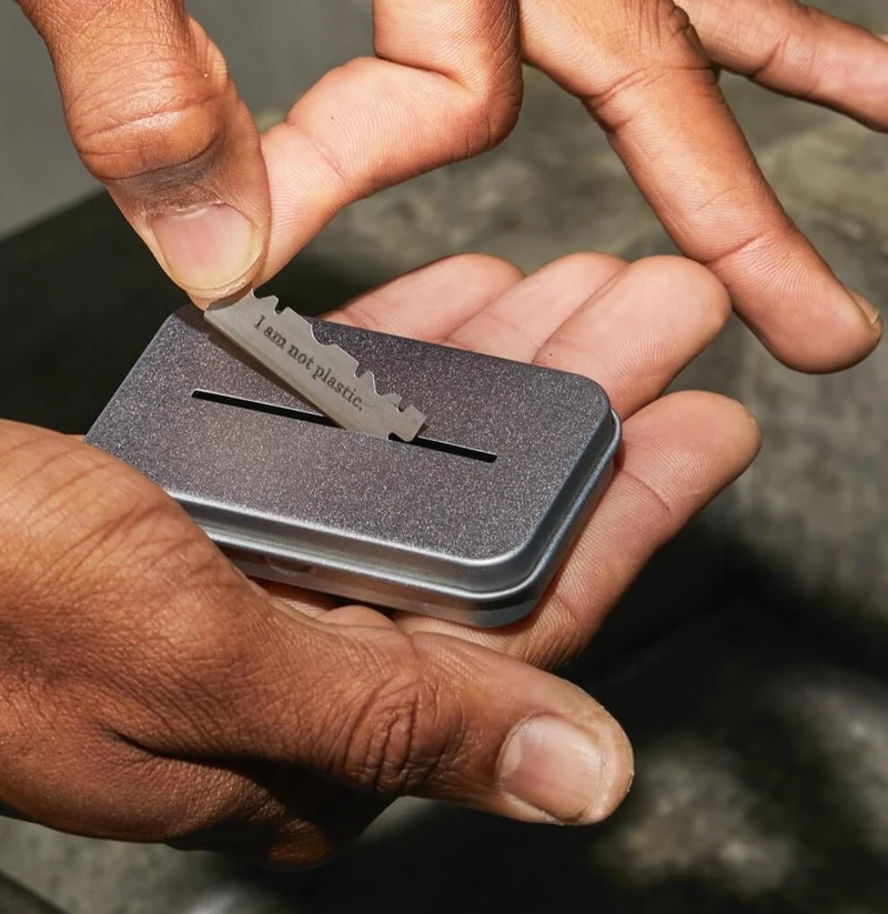 Blade Recycling Tin