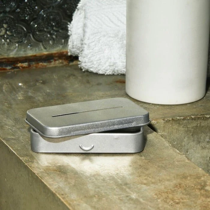 Blade Recycling Tin