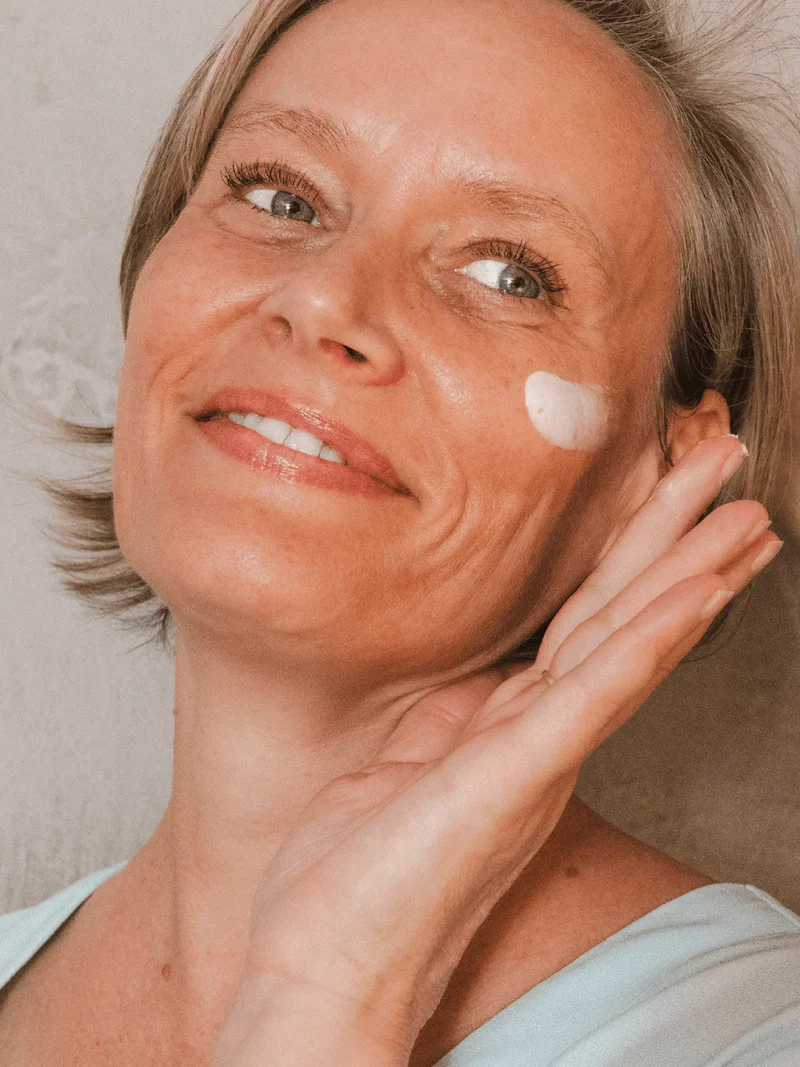 Concentrated Cream With Plumping Agents