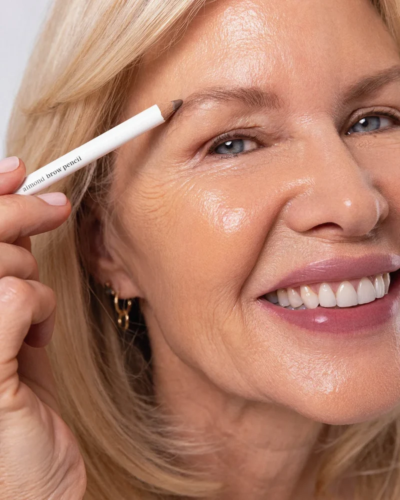 Almond Brow Pencil 1.1 g