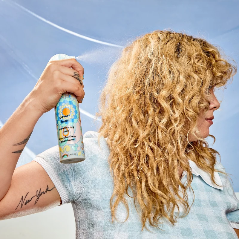 amika power hour curl hair refreshing spray