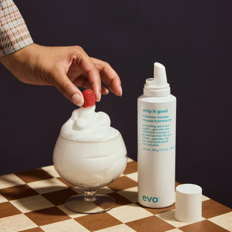 EVO Whip It Good Hydrating Styling Mousse 200 ml