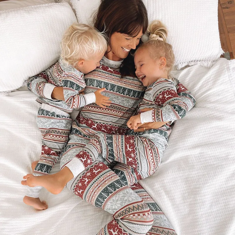 Christmas Family Pajamas For Photos – Shop The Set